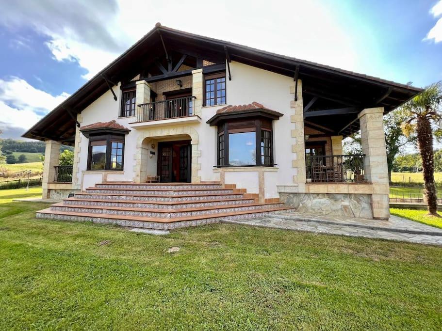 Acogedora Casa En